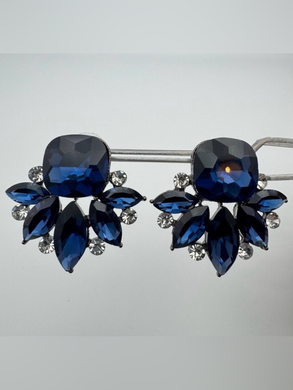 Blue Crystal Cluster Stud Earrings – Gunmetal Tone (NEW)